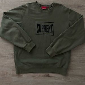 Supreme sweatshirt. Crewneck olive green